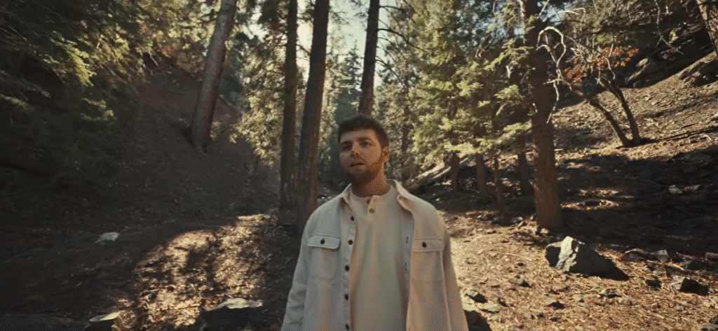Ordinary by Alex Warren is number 1 on billboard Ordinary by Alex Warren is number 1 on billboard