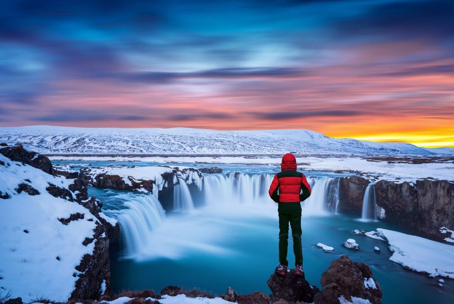 Why Iceland’s Midnight Sun Is the Moment Every Artist Waits For